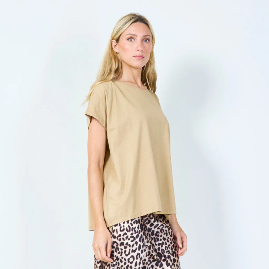 Casual t-shirt with rolled sleeves wholesale