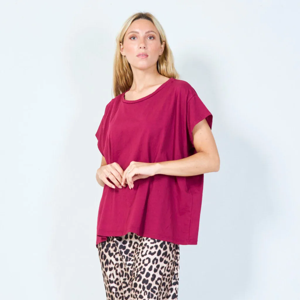 Casual t-shirt with rolled sleeves wholesale