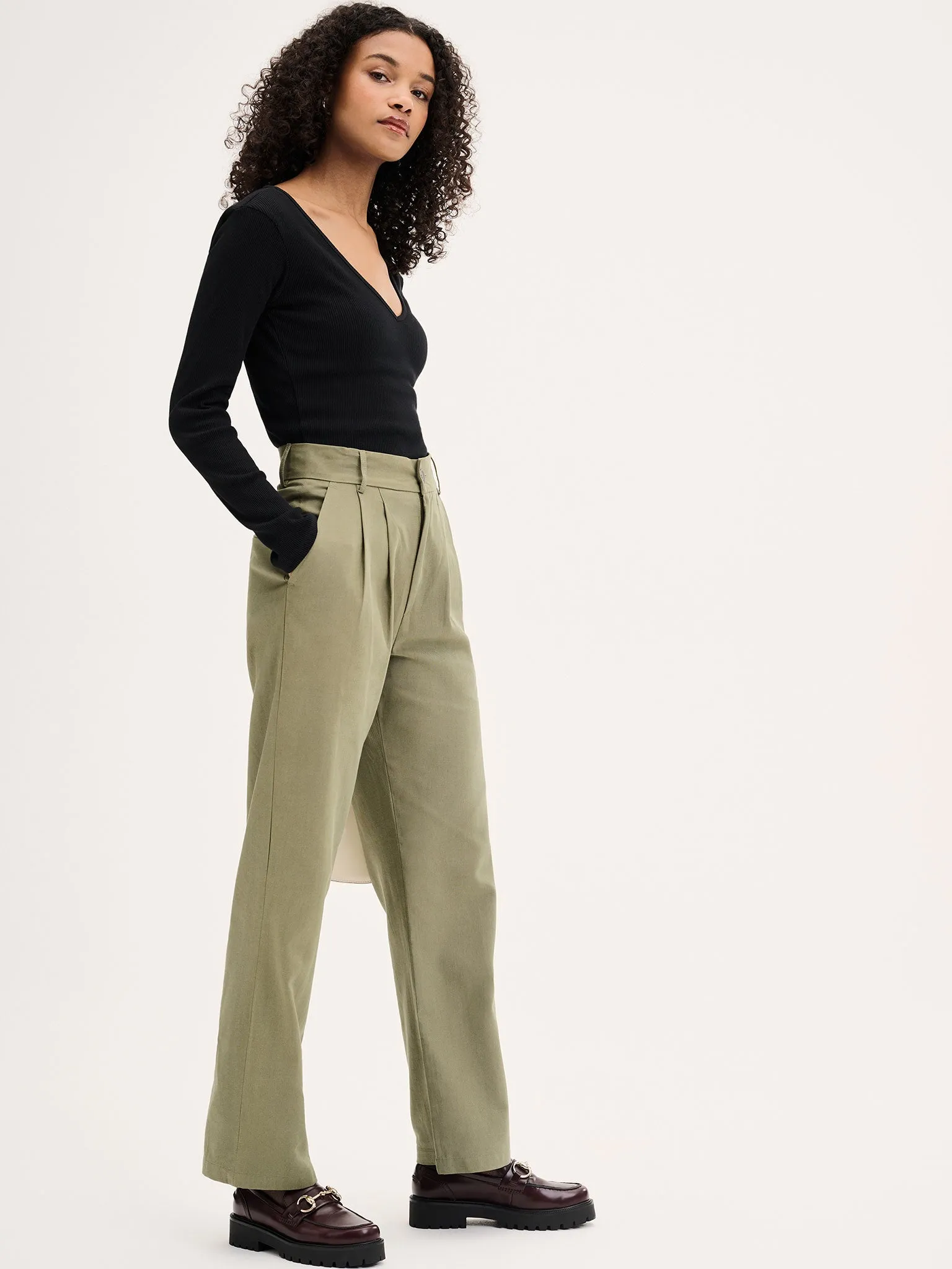 Cinnamon Relaxed Trousers in Mole Green Cotton/Tencel