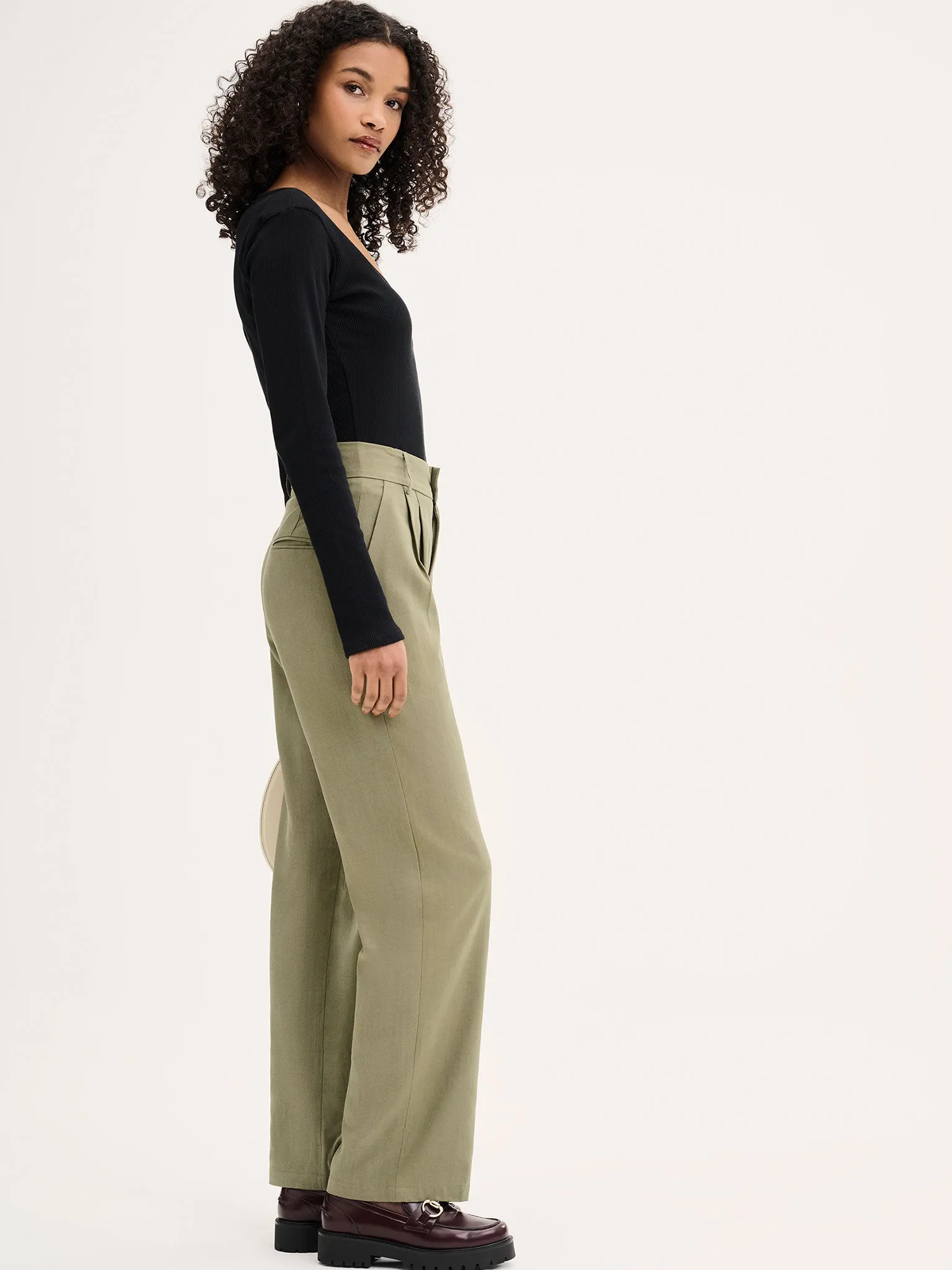 Cinnamon Relaxed Trousers in Mole Green Cotton/Tencel