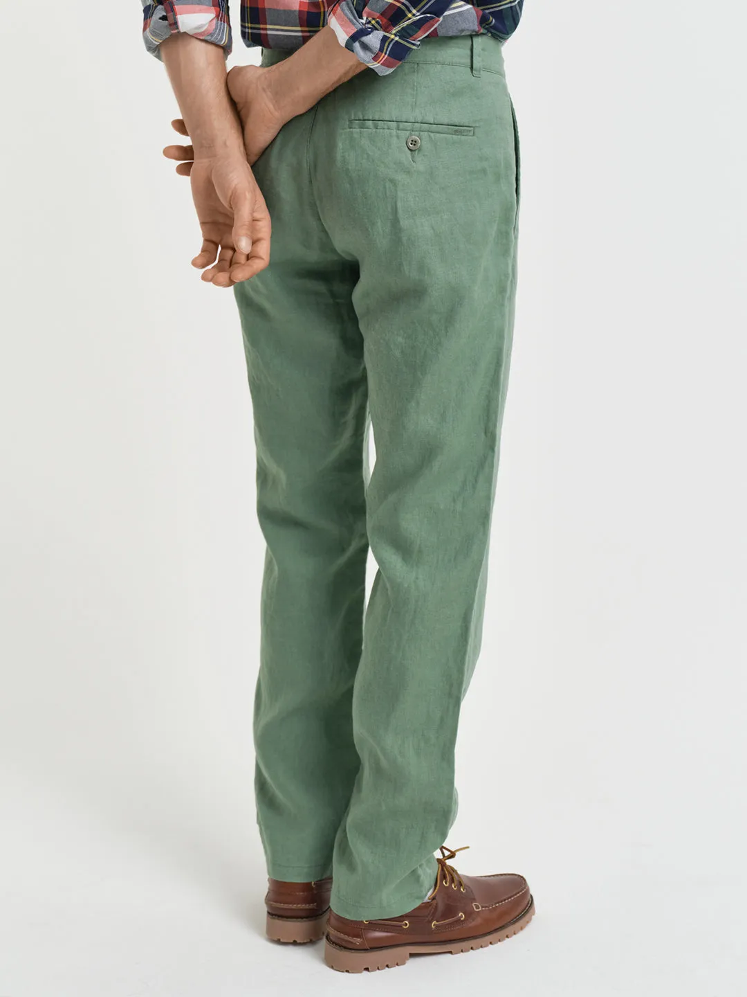 Gant Men Green Solid Relaxed Fit Full Length Trouser