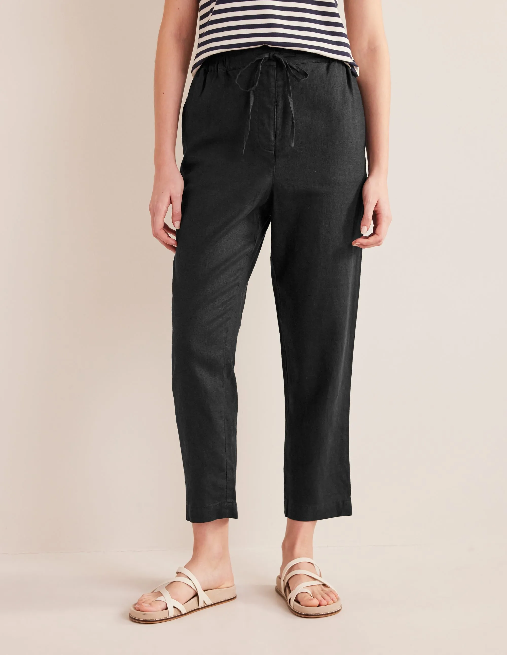 Relaxed Linen Pull On Trousers-Black