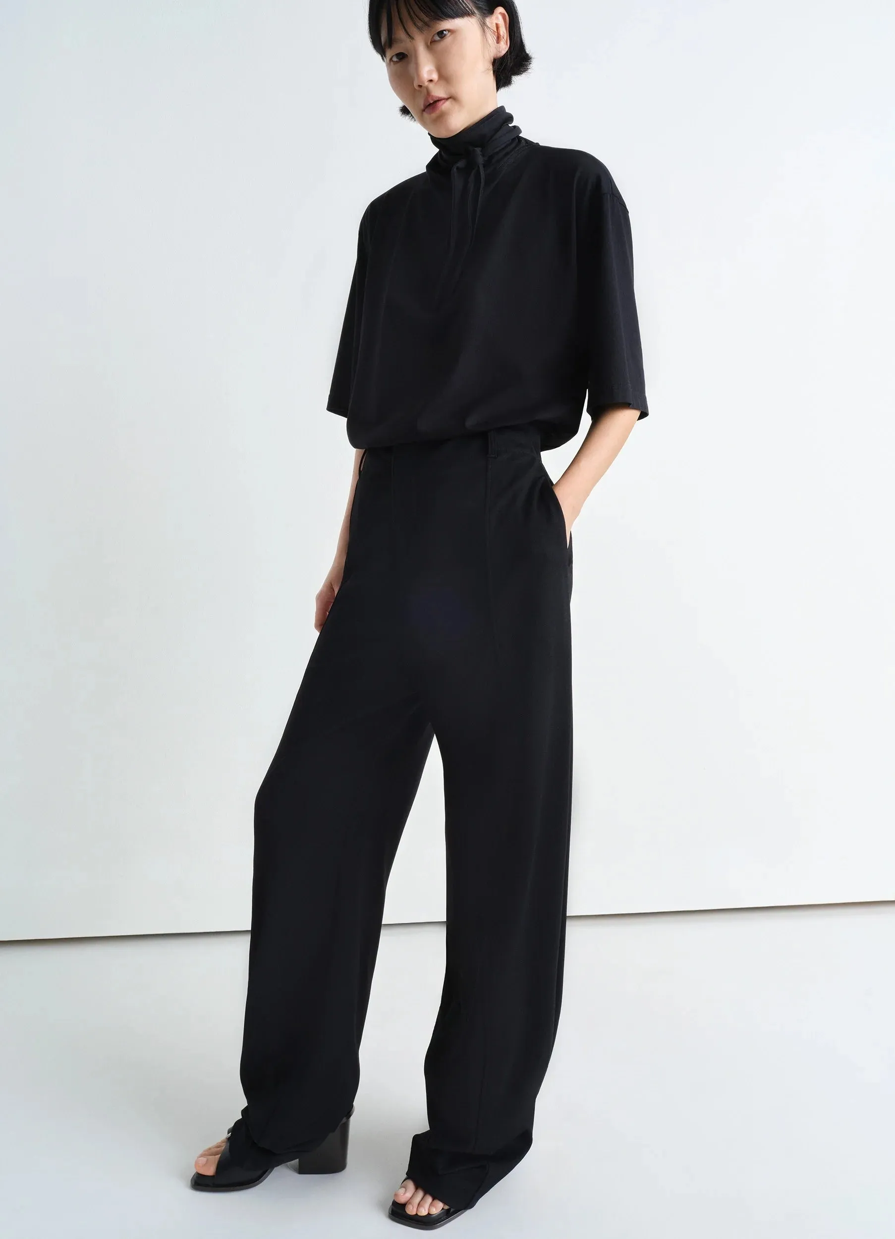 RELAXED VOLUME PANTS