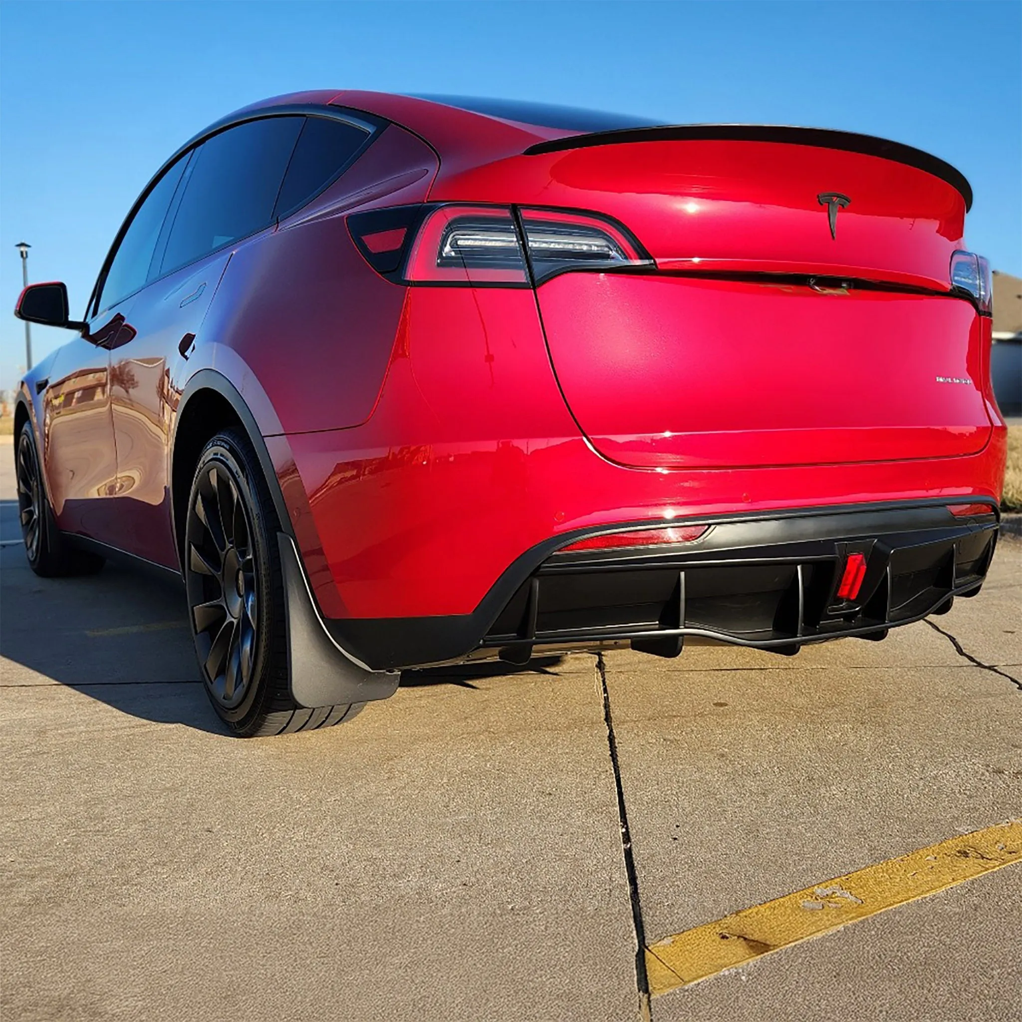 Tesla Model Y/3 Rear Diffuser Bumper Lip with LED Brake Light