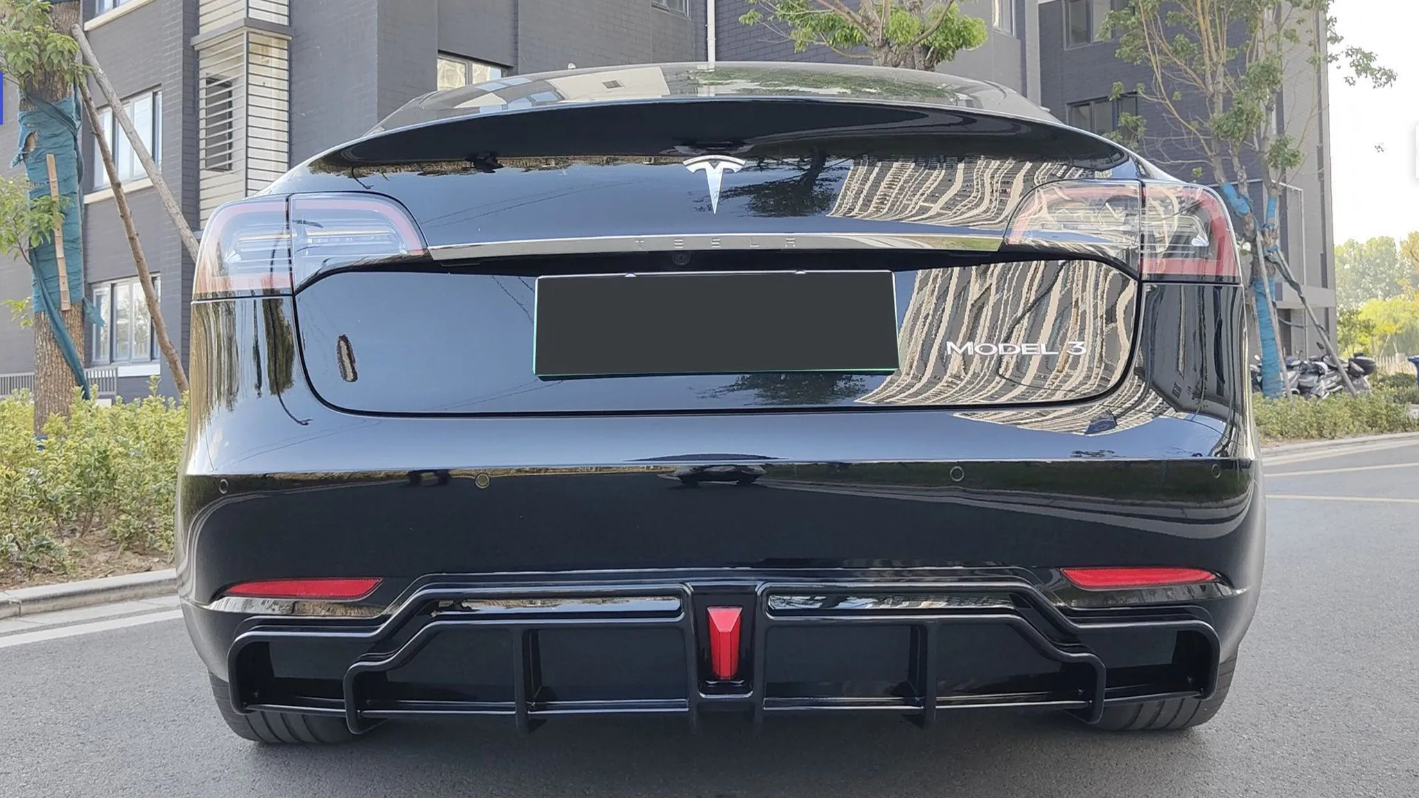 Tesla Model Y/3 Rear Diffuser Bumper Lip with LED Brake Light