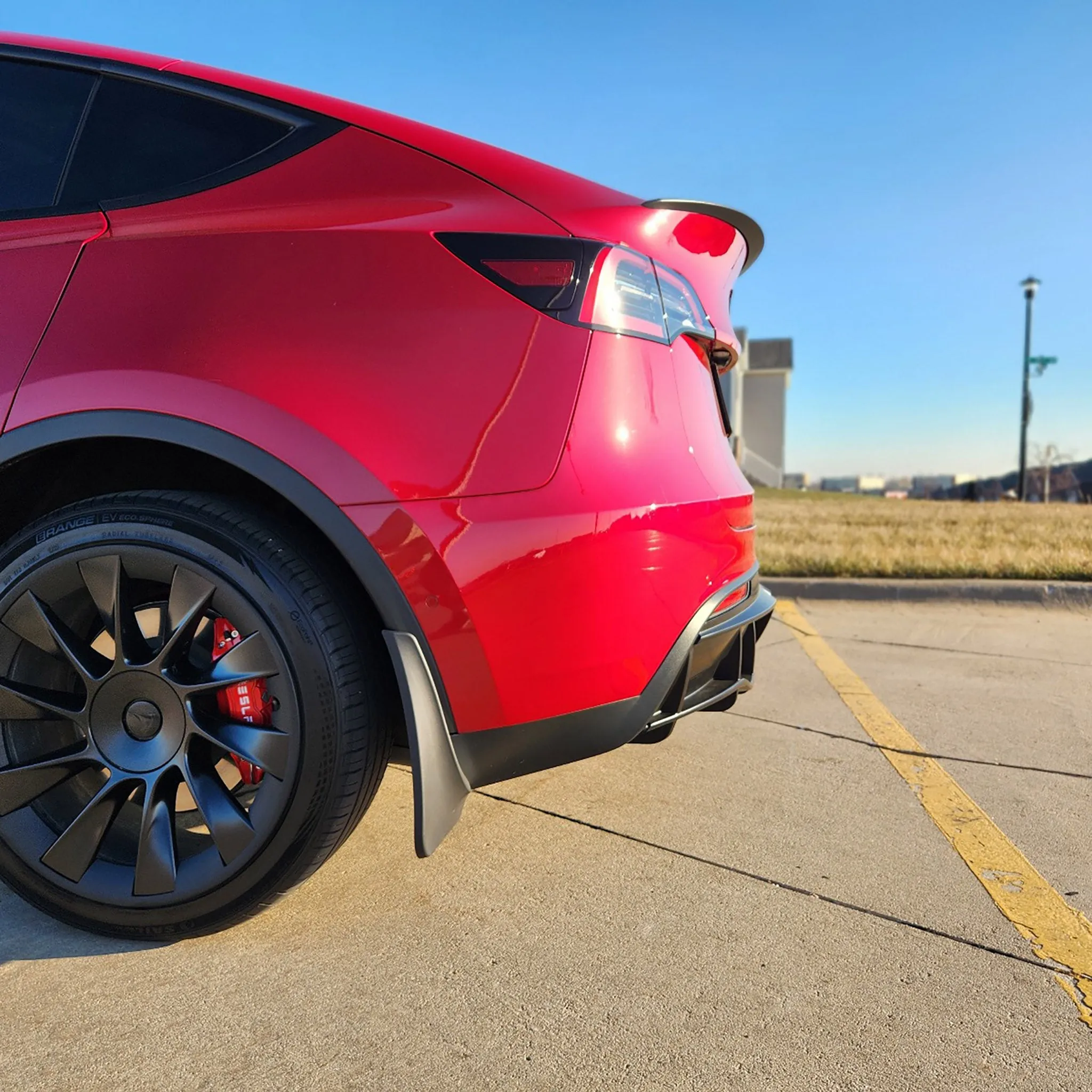 Tesla Model Y/3 Rear Diffuser Bumper Lip with LED Brake Light